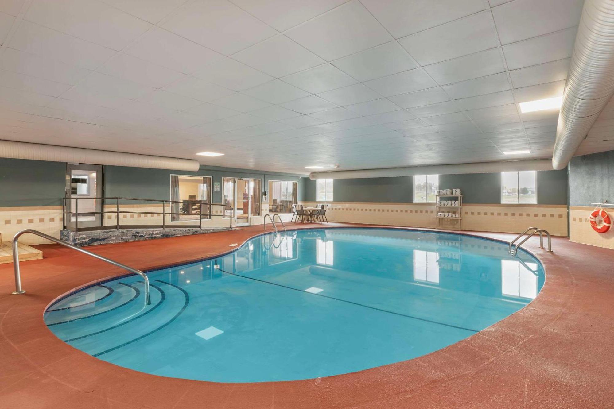 Quality Inn Newton At I-80 Εξωτερικό φωτογραφία