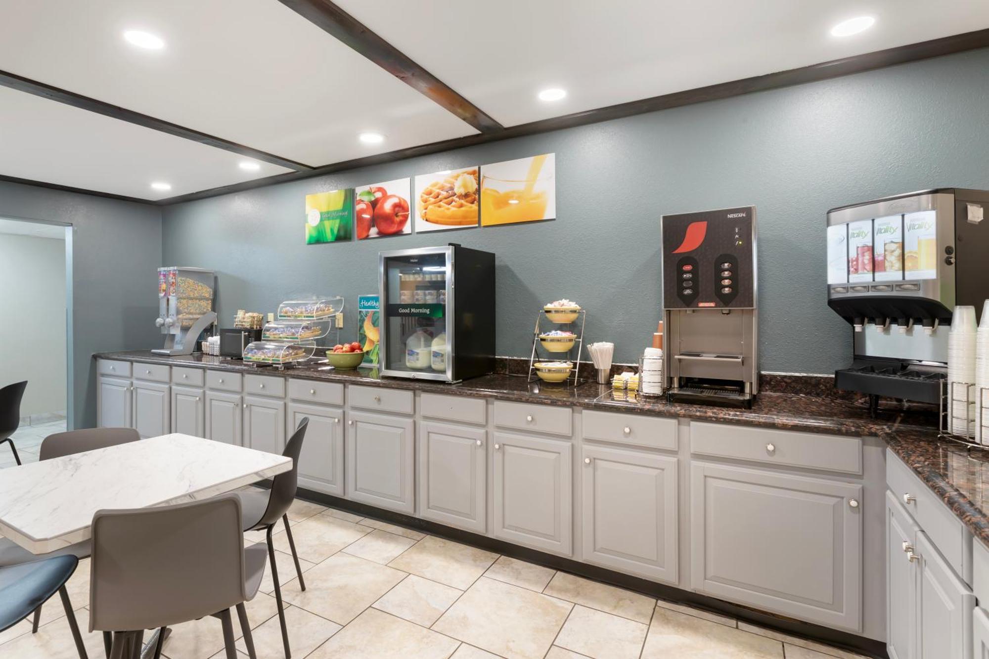 Quality Inn Newton At I-80 Εξωτερικό φωτογραφία